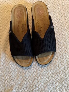 Fly Flot Women's Black Slide Sandals with Breathable Mesh Upper‎ Size 40